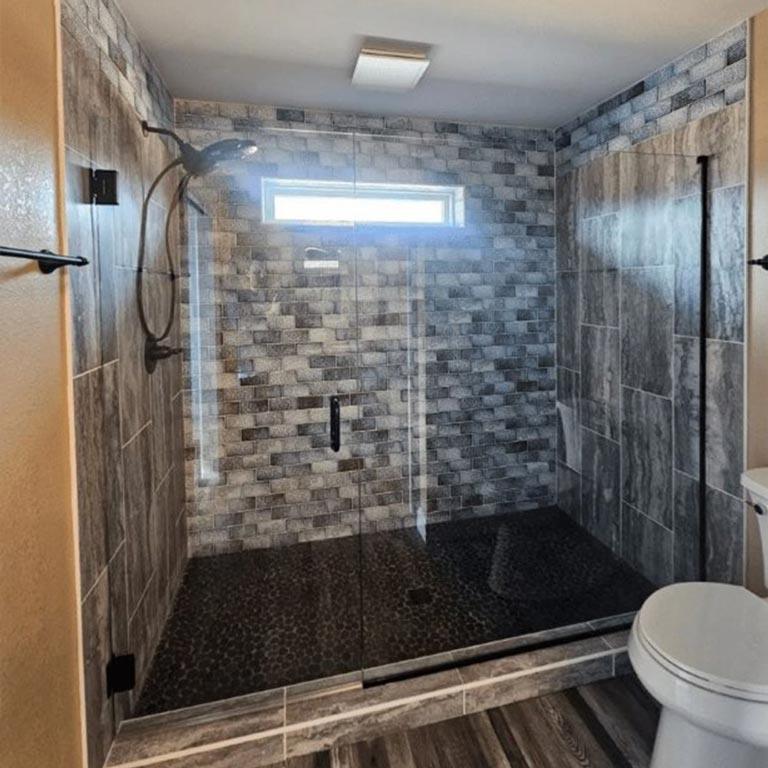 Chattanooga_FramelessShowerDoors_Remodel-A Chattanooga shower door gallery inspiration